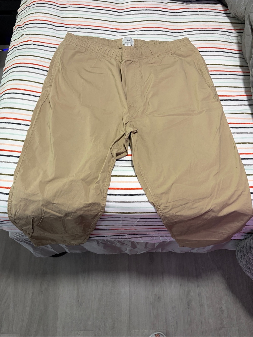 Men's Khaki Relaxed Fit Casual Pants H&M